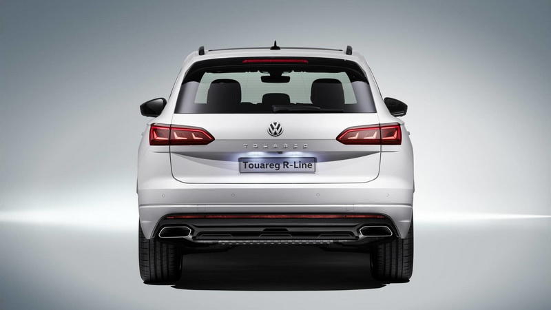 Больше кроссовер, чем внедорожник: Volkswagen представил новый Touareg