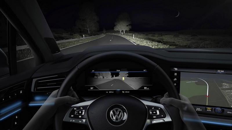 Больше кроссовер, чем внедорожник: Volkswagen представил новый Touareg