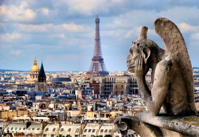 Во Франции потребовали отставки главы МВД