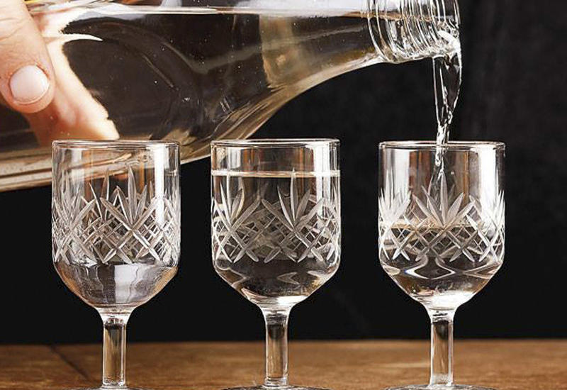 Azərbaycanda alkoqolik qadınların sayı açıqlandı