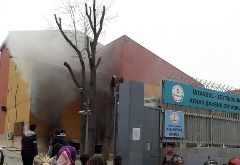 İstanbulda tədris müəssisəsində yanğin