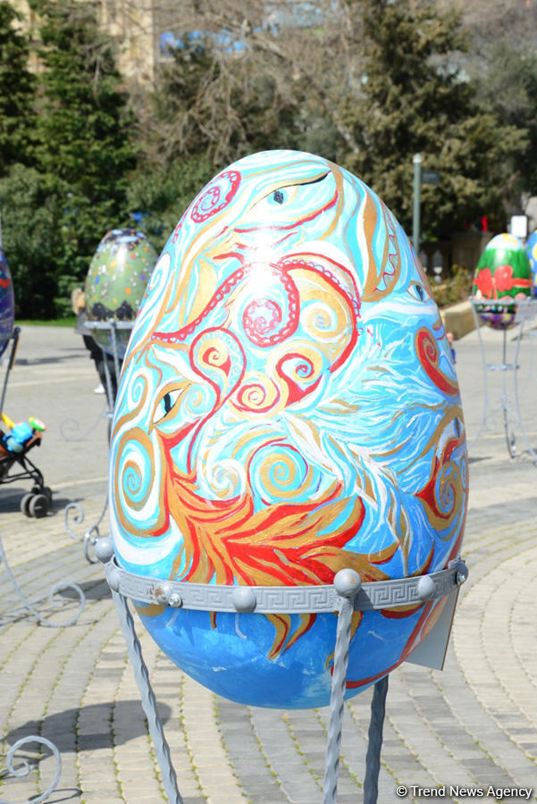 В Баку состоялось награждение победителей выставки "Весенняя свежесть красок"