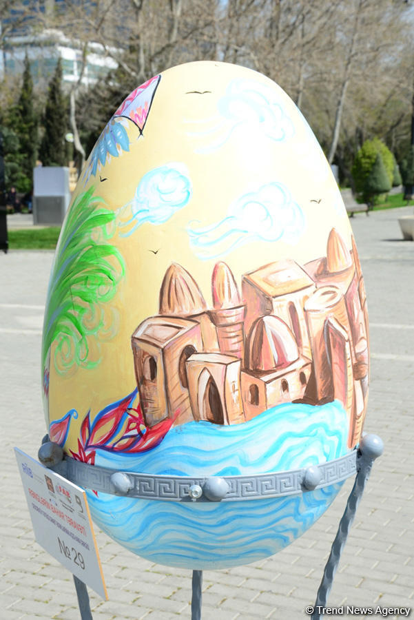 В Баку состоялось награждение победителей выставки "Весенняя свежесть красок"