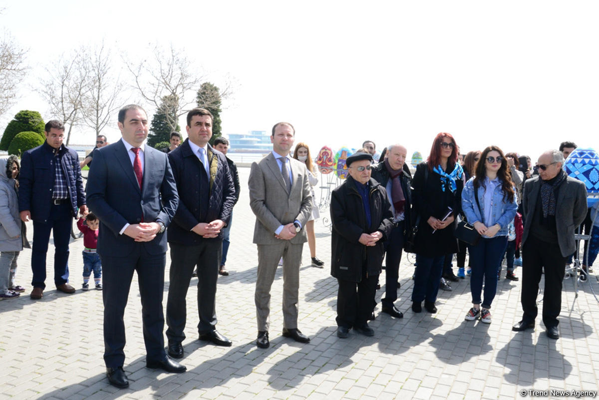 В Баку состоялось награждение победителей выставки "Весенняя свежесть красок"