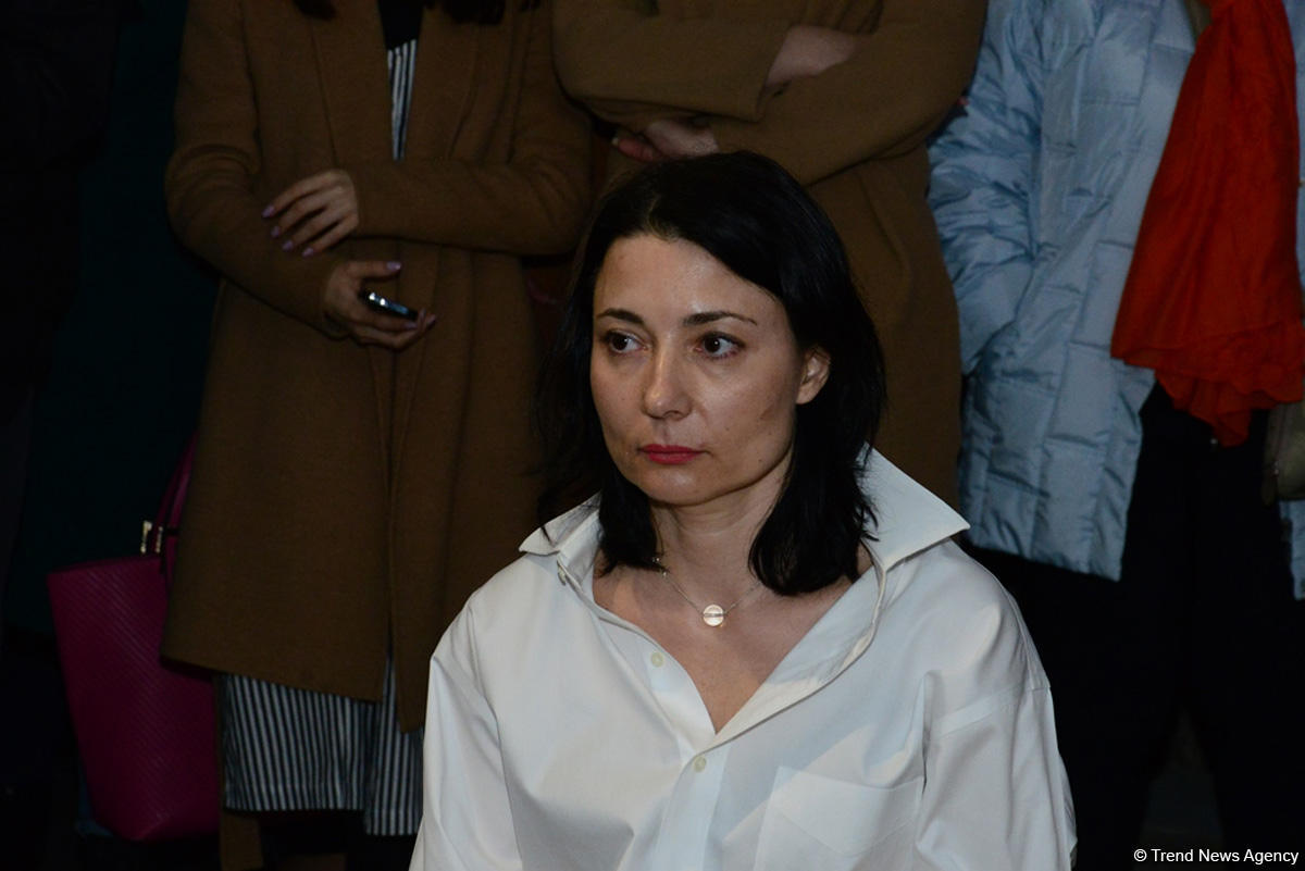 В Баку открылась выставка "Знай, что всё, что существует – не существует"