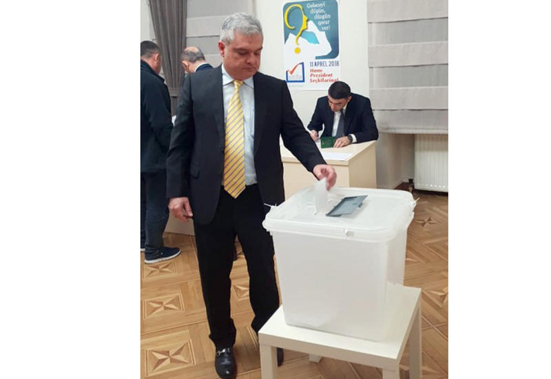 Azərbaycan vətəndaşları Batumidəki baş konsulluqda da səs verirlər