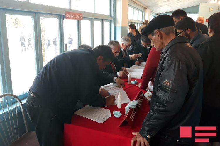 Biləsuvarda 118, Lənkəranda 113 yaşlı seçici səsvermədə iştirak edir