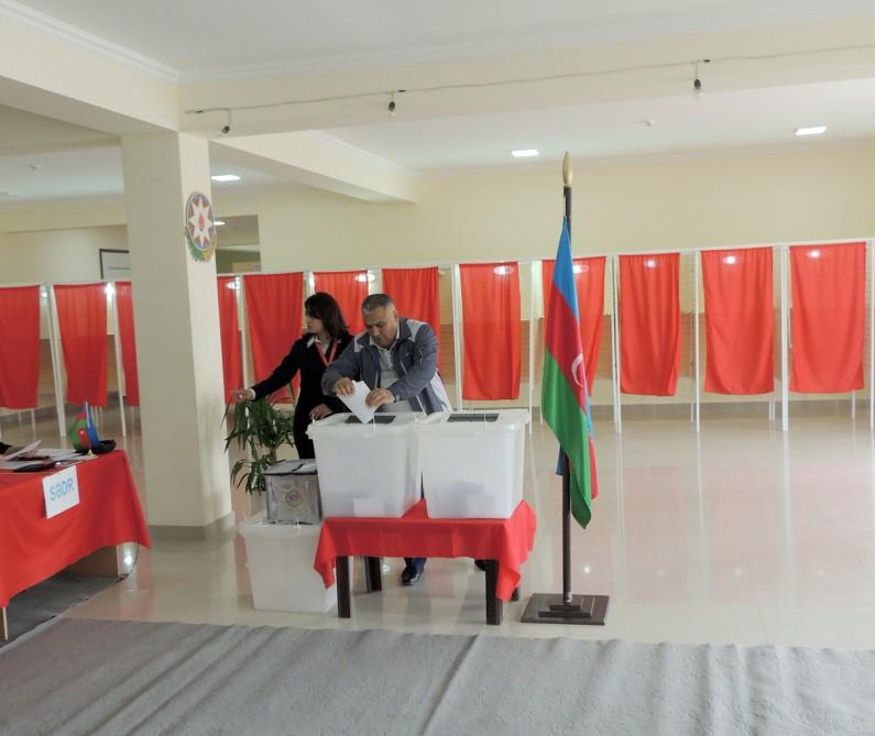 Salyanlılar prezident seçkilərində fəallıq göstərirlər