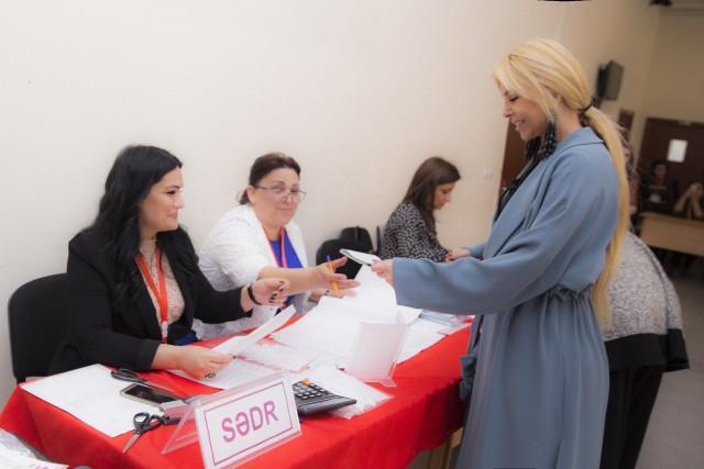 Xalq artisti seçki məntəqəsində