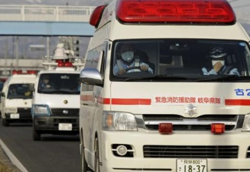 В Японии перевернулся автобус со школьниками