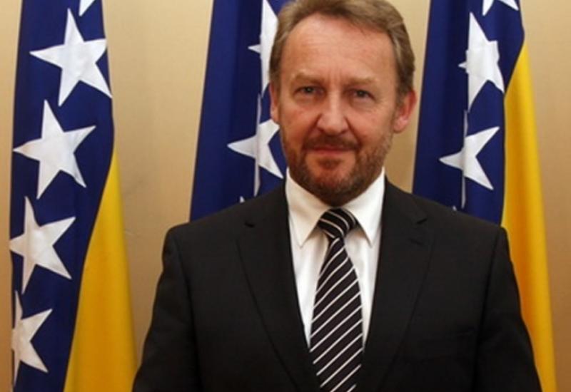 Бакир Изетбегович: Босния и Герцеговина внесет вклад в углубление сотрудничества и реализацию совместных с Азербайджаном проектов