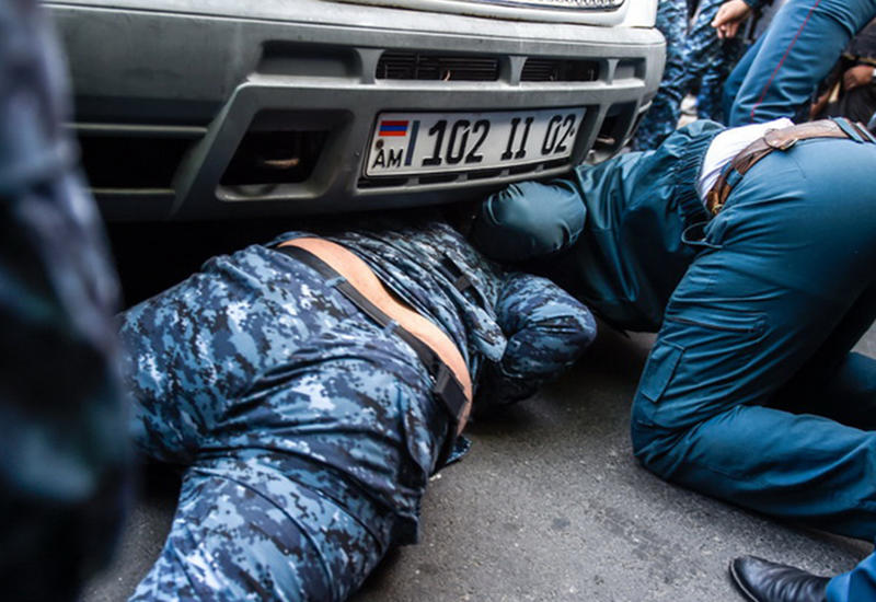 В Ереване задержаны 100 активистов