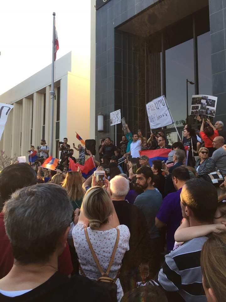 Беспрецедентно многолюдный митинг в Лос-Анджелесе против Саргсяна