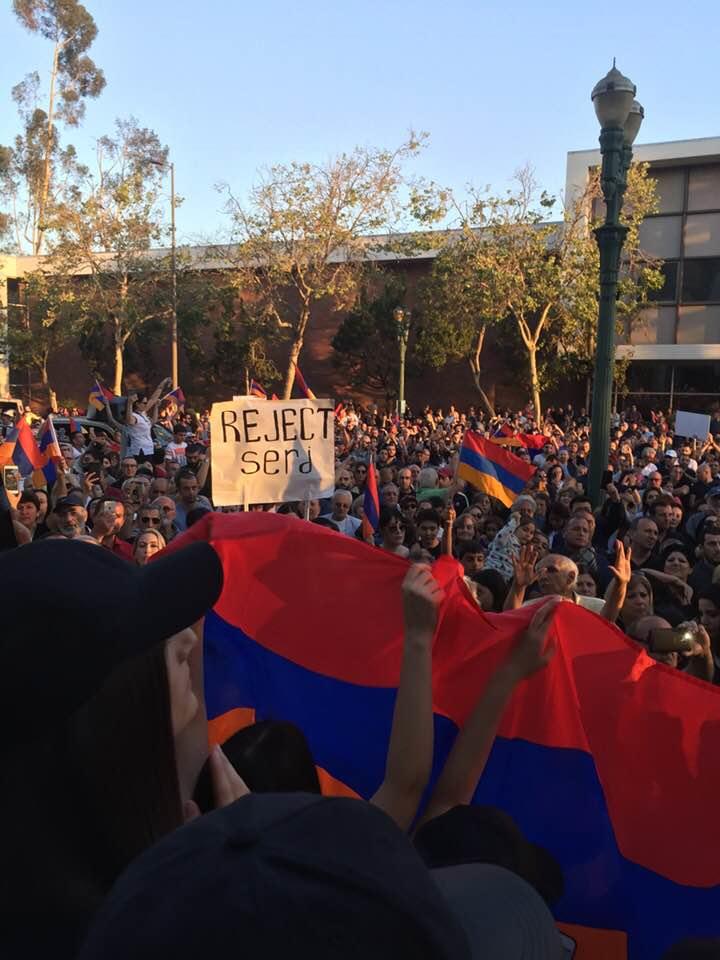 Беспрецедентно многолюдный митинг в Лос-Анджелесе против Саргсяна