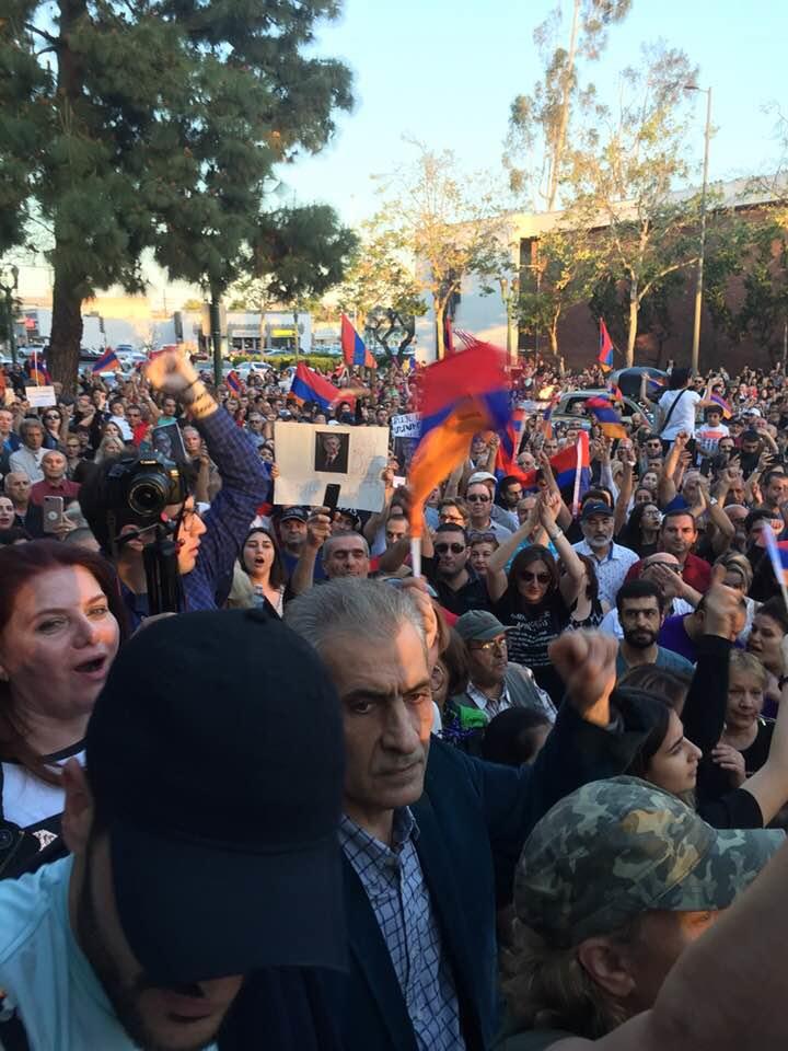 Беспрецедентно многолюдный митинг в Лос-Анджелесе против Саргсяна