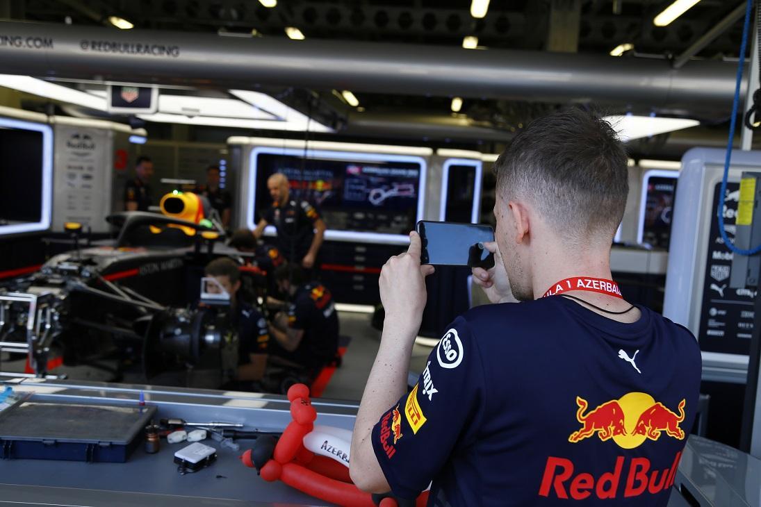 Определились лучшие пилоты практической сессии автогонок в классе FIA Formula-2