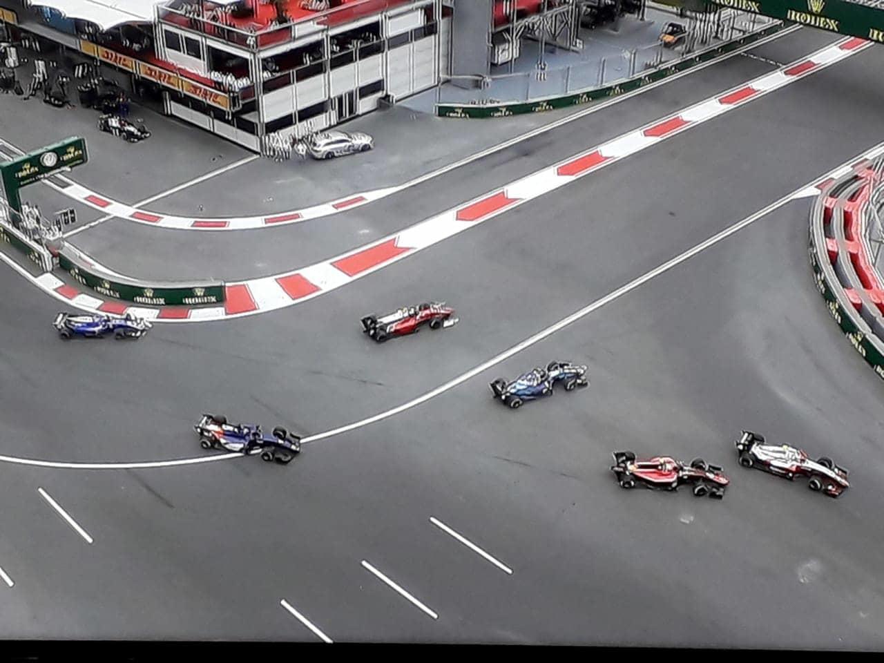 Formula 2-də maraqlı finiş