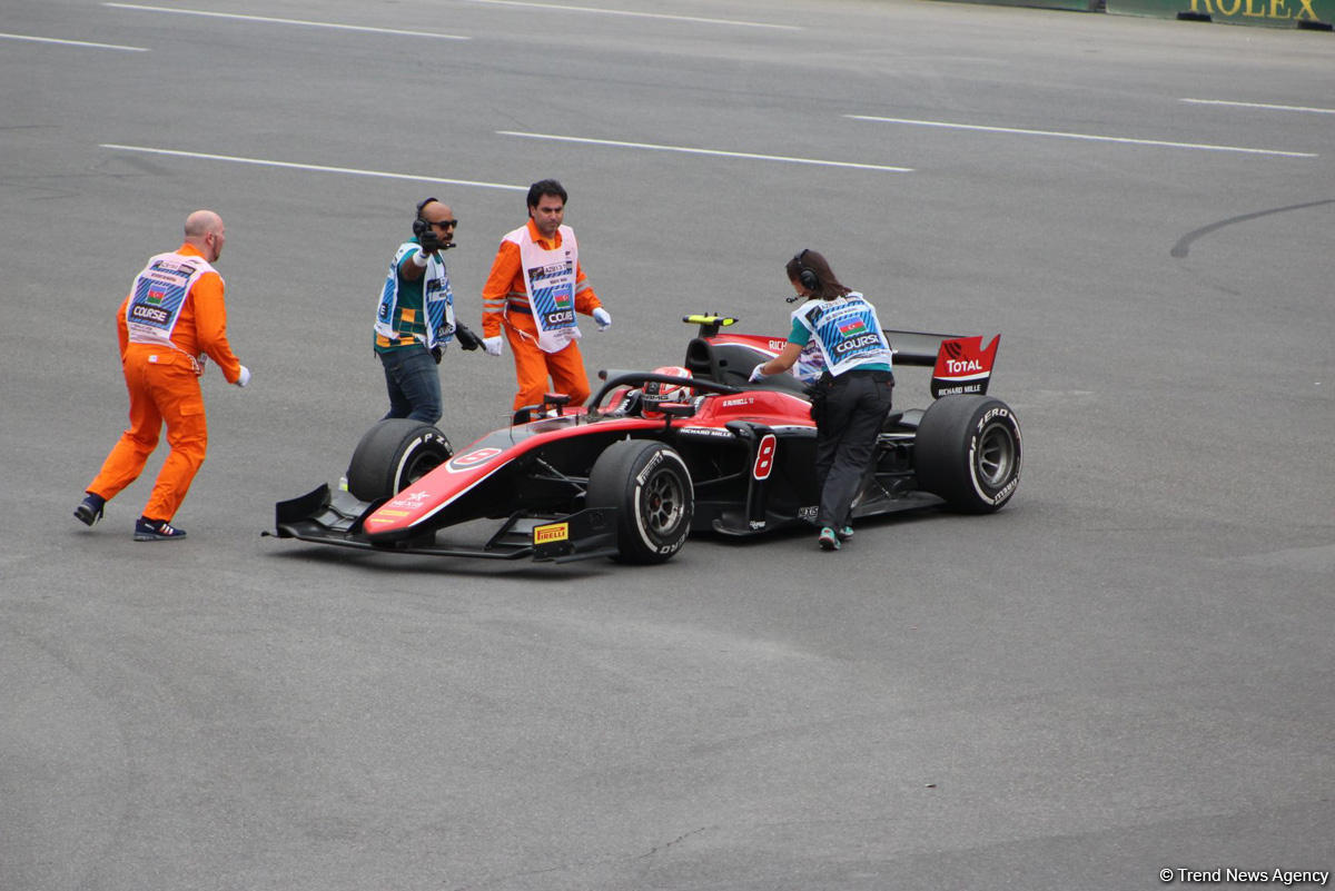 Определились победители первого основного соревнования в классе FIA Formula-2 в Баку