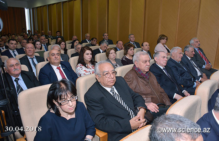 Акиф Ализаде : Своей деятельностью академик Зарифа Алиева высоко подняла авторитет азербайджанской науки