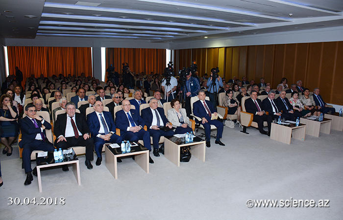 Акиф Ализаде : Своей деятельностью академик Зарифа Алиева высоко подняла авторитет азербайджанской науки