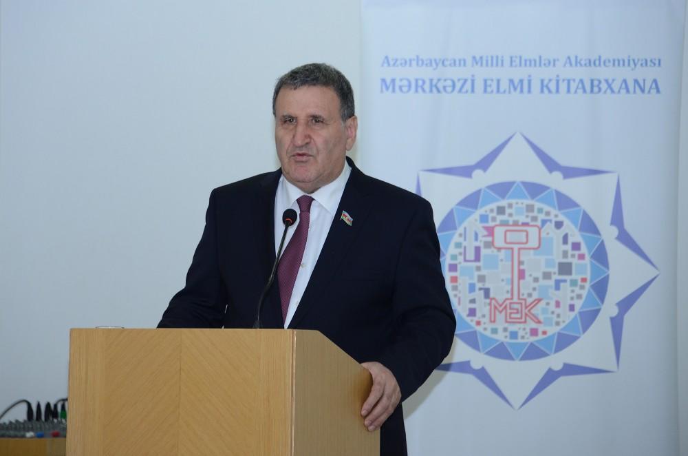 В НАНА почтили память выдающегося ученого-офтальмолога Зарифы Алиевой