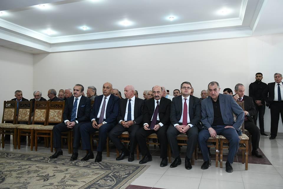 В Баку проводили в последний путь народного художника Токая Мамедова