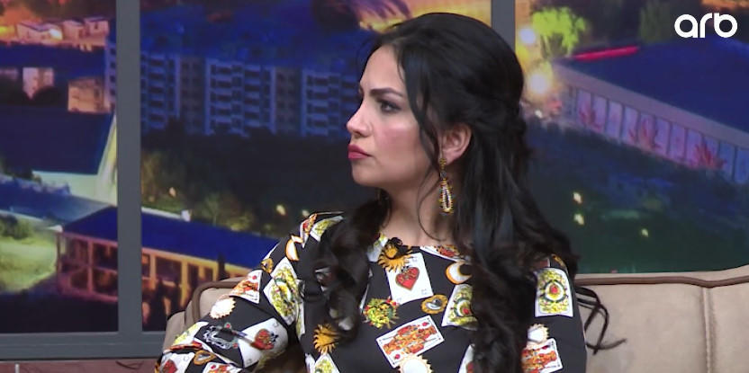"Götürüb divana atıb" - 7 dəfə dayə dəyişən müğənni