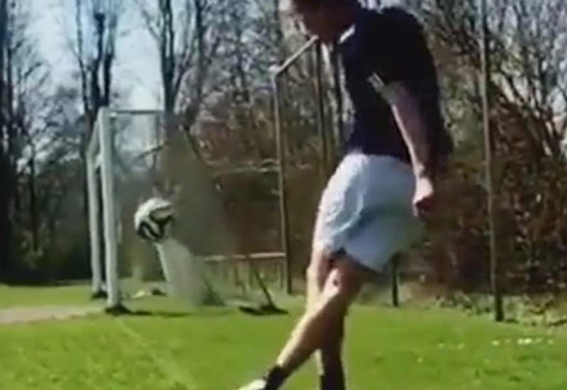 Это видео стремительно набирает популярность в сети