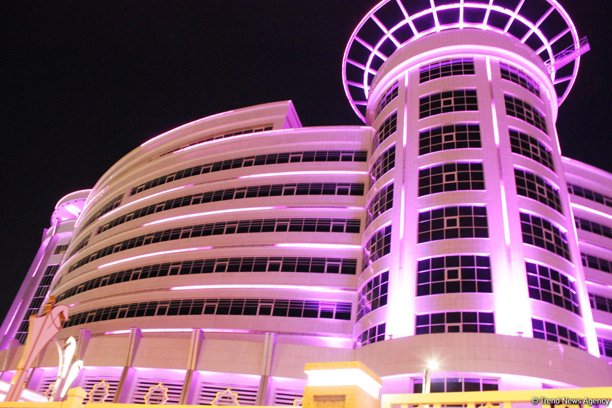 Путешествие азербайджанца в Ашхабад – белый город без черных автомобилей, уникальная архитектура