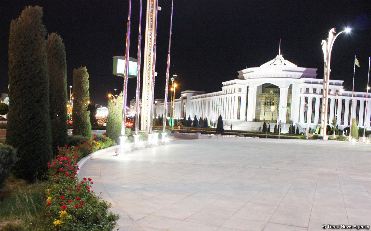 Путешествие азербайджанца в Ашхабад – белый город без черных автомобилей, уникальная архитектура