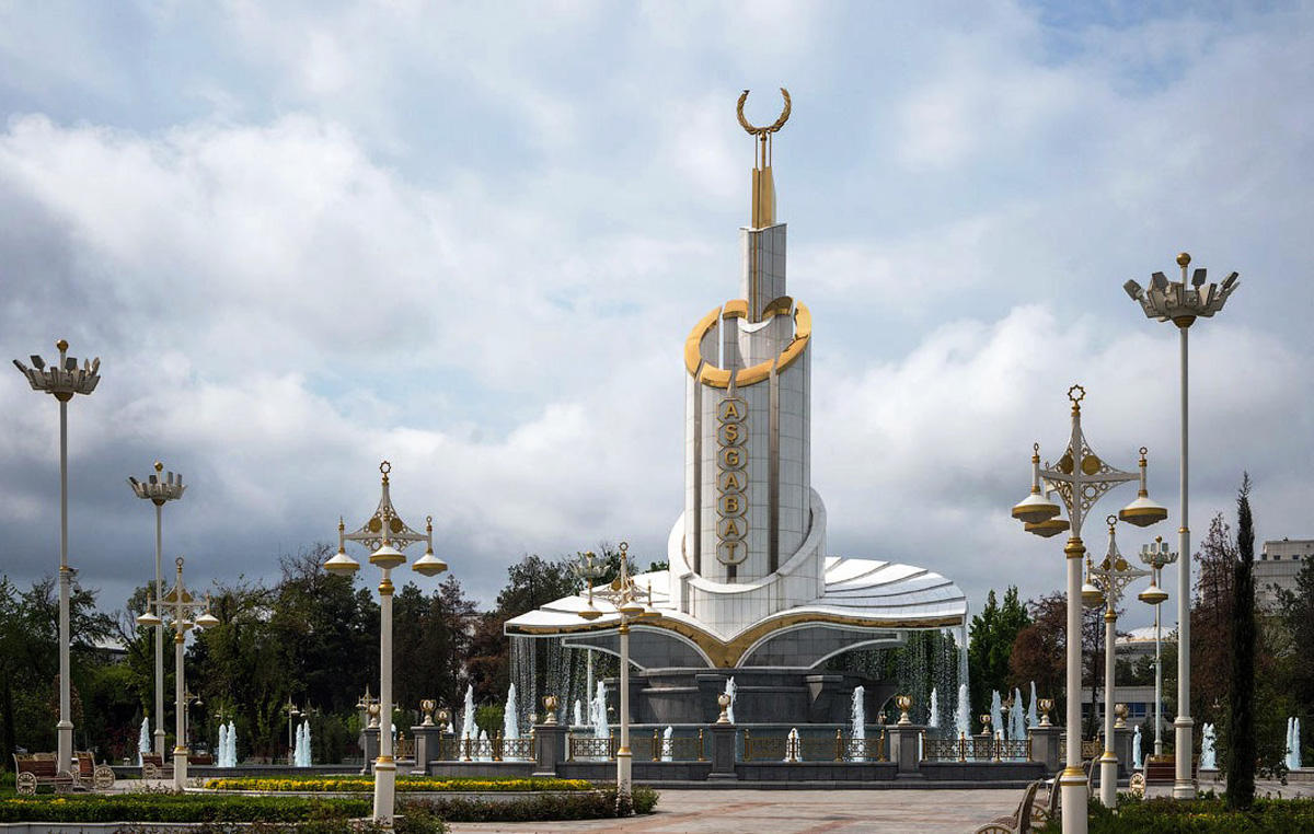 Путешествие азербайджанца в Ашхабад – белый город без черных автомобилей, уникальная архитектура