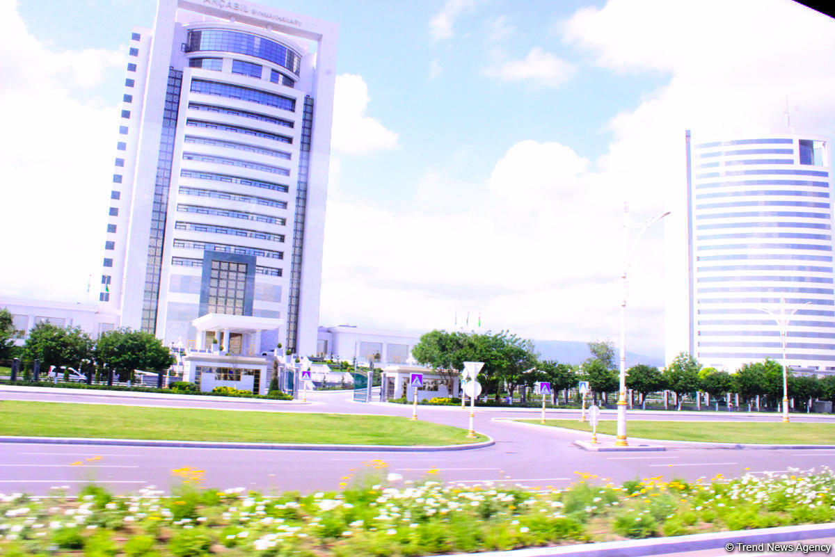 Путешествие азербайджанца в Ашхабад – белый город без черных автомобилей, уникальная архитектура