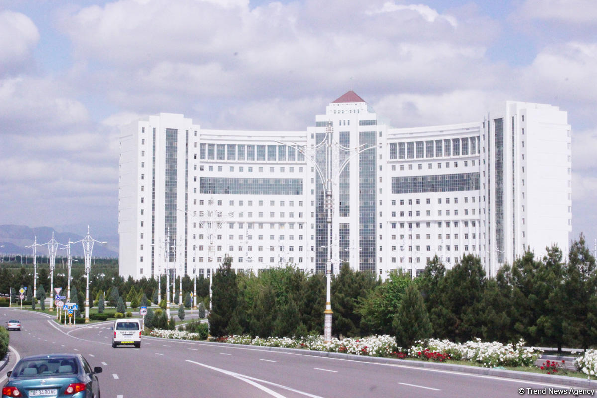 Путешествие азербайджанца в Ашхабад – белый город без черных автомобилей, уникальная архитектура