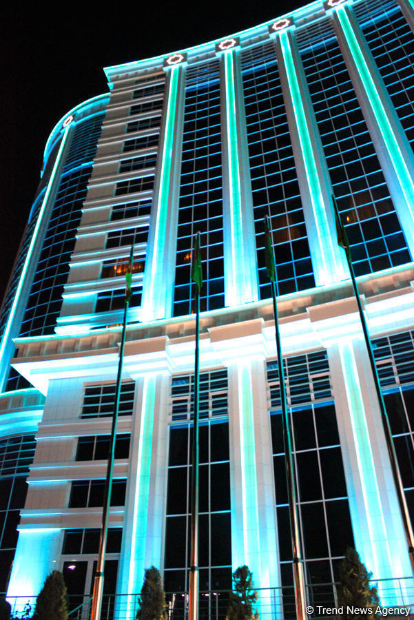 Путешествие азербайджанца в Ашхабад – белый город без черных автомобилей, уникальная архитектура