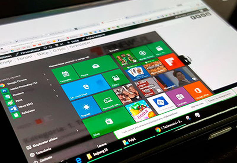 Запуск операционной системы Windows 10 на мобильном телефоне показали на камеры