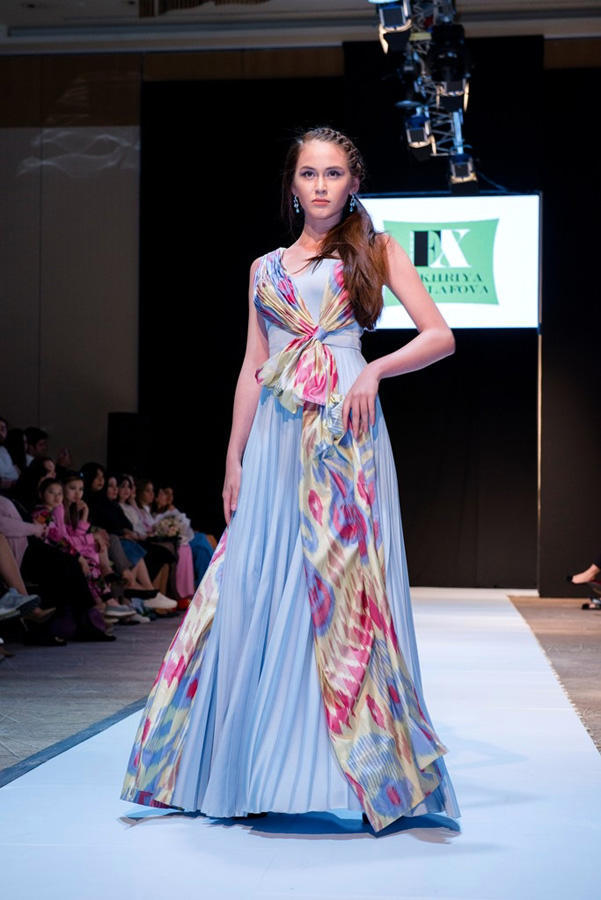 Фахрия Халафова представила символ вечный красоты на Azerbaijan Fashion Week 2018
