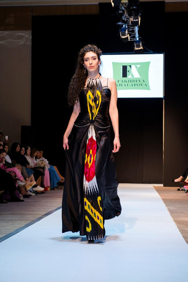 Фахрия Халафова представила символ вечный красоты на Azerbaijan Fashion Week 2018