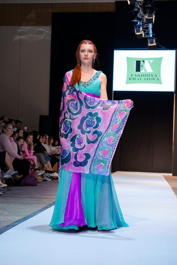 Фахрия Халафова представила символ вечный красоты на Azerbaijan Fashion Week 2018