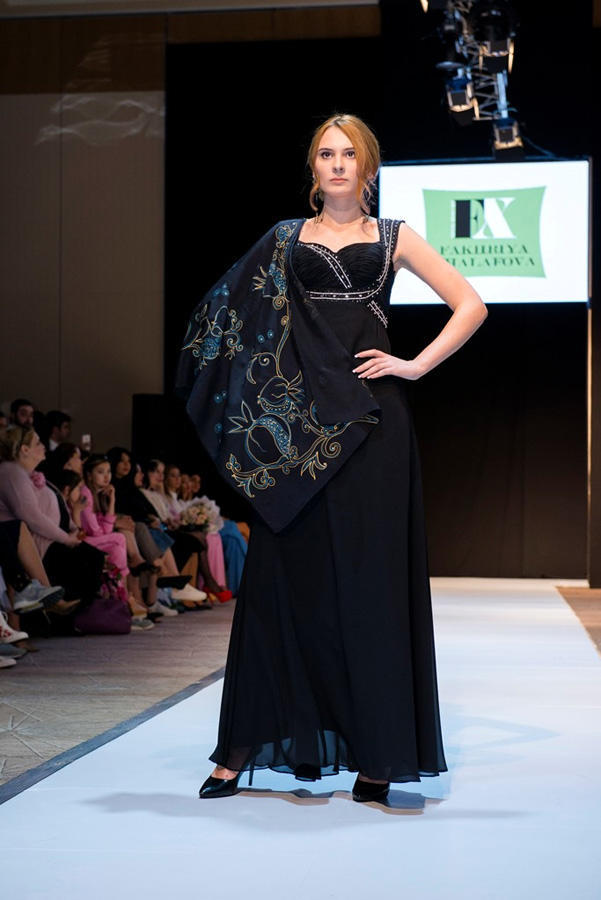 Фахрия Халафова представила символ вечный красоты на Azerbaijan Fashion Week 2018