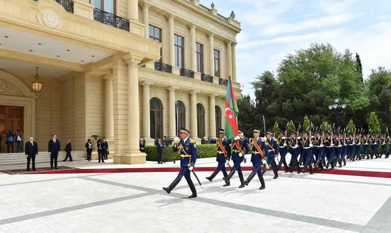 Президенты Азербайджана и Сербии выступили с заявлениями для печати