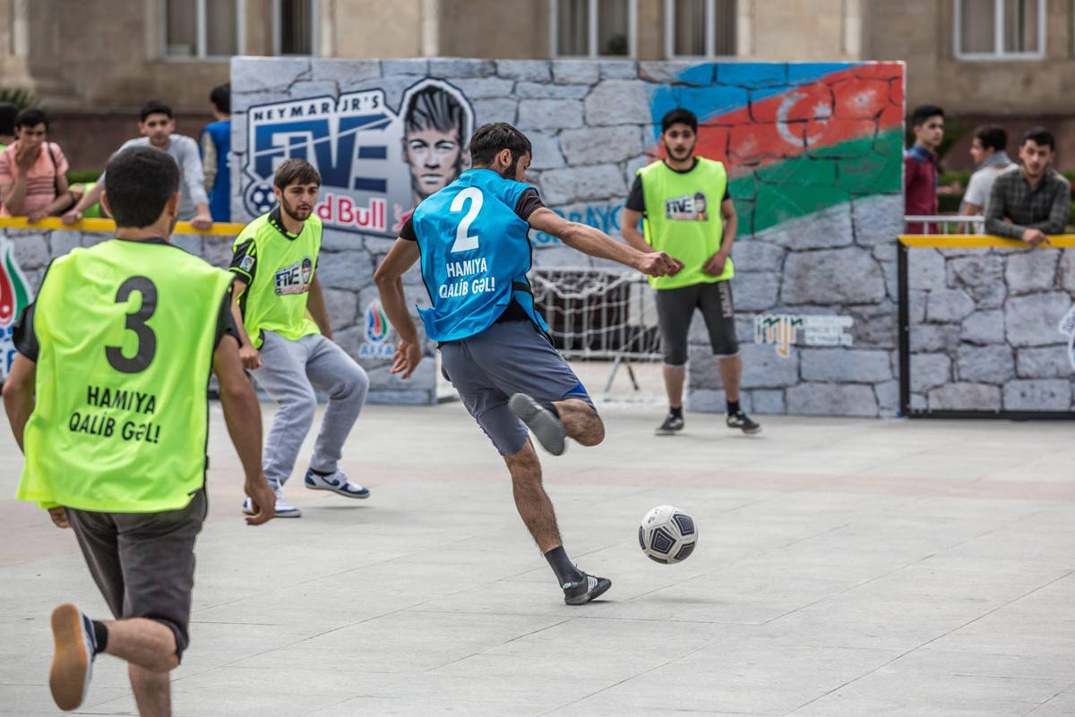 В Гяндже завершился отборочный тур футбольного турнира Neymar Jr’s Five