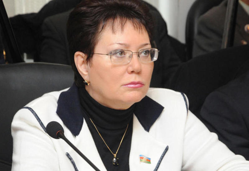 На стенах здания посольства Азербайджана появились трещины