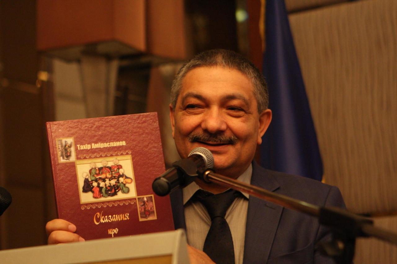 В Харькове презентована книга о национальной кухне Азербайджана