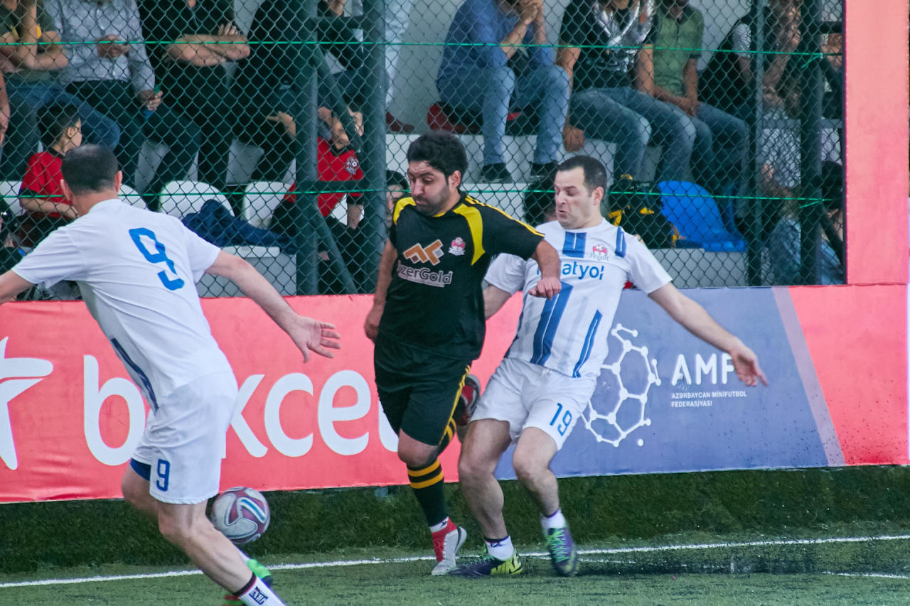 В Баку прошел последний день Весеннего Кубка Azfar Business League по мини-футболу