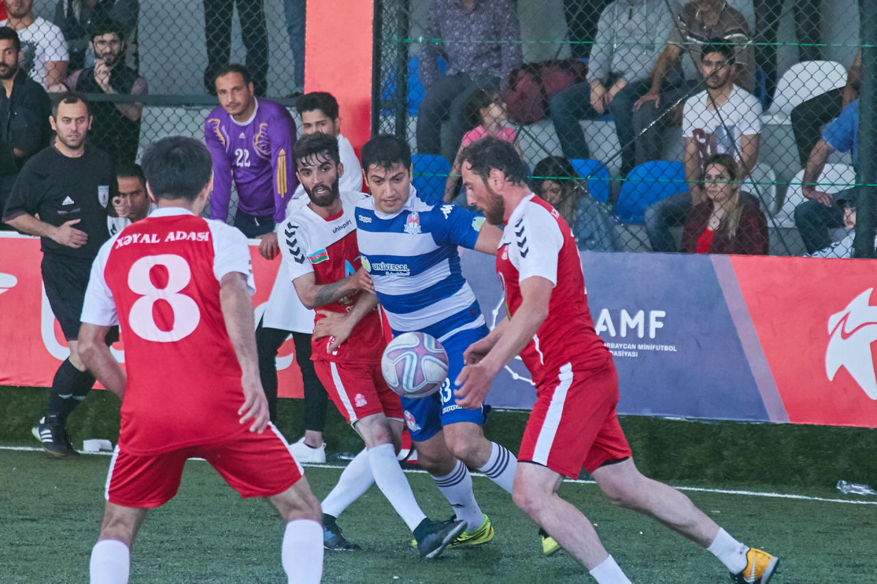 В Баку прошел последний день Весеннего Кубка Azfar Business League по мини-футболу