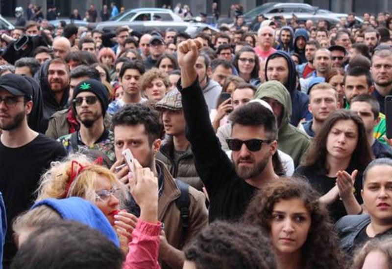 Маргвелашвили встретился с протестующими в Тбилиси