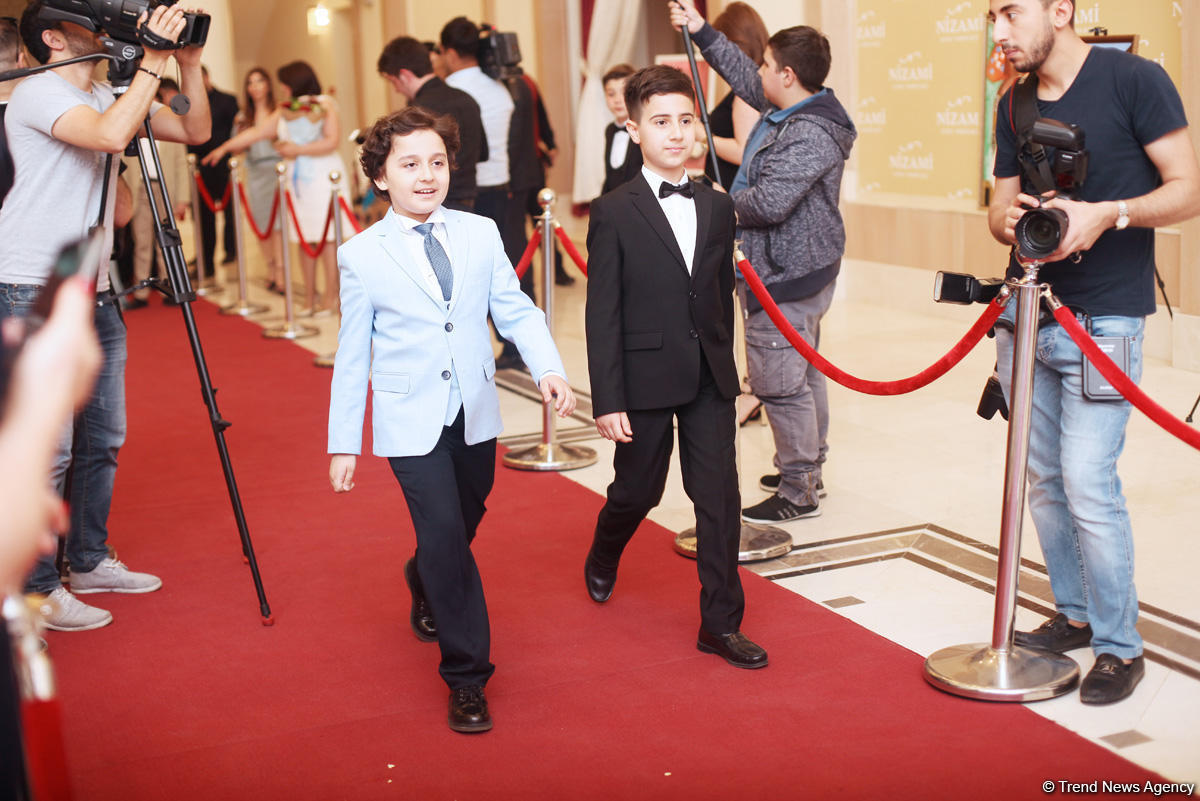 В Баку наградили победителей проекта Azerbaijan Golden Kids Awards 2018