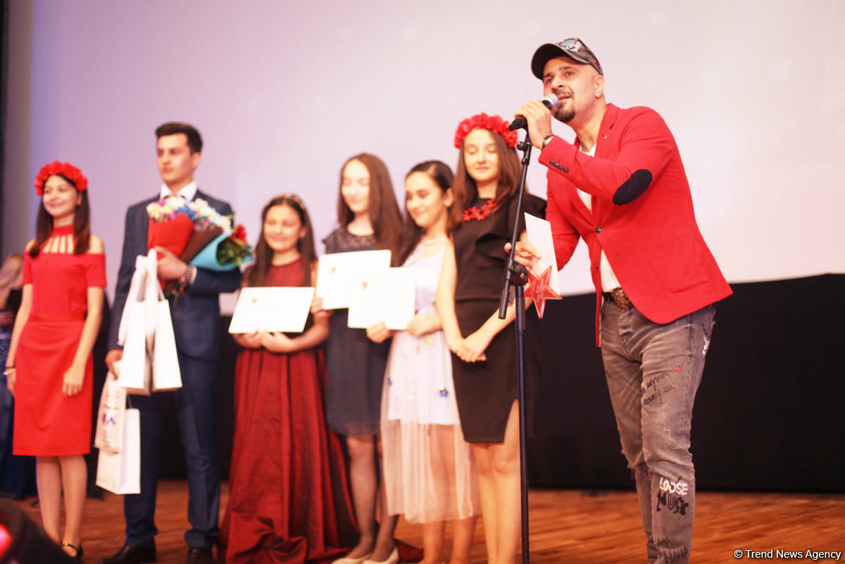 В Баку наградили победителей проекта Azerbaijan Golden Kids Awards 2018