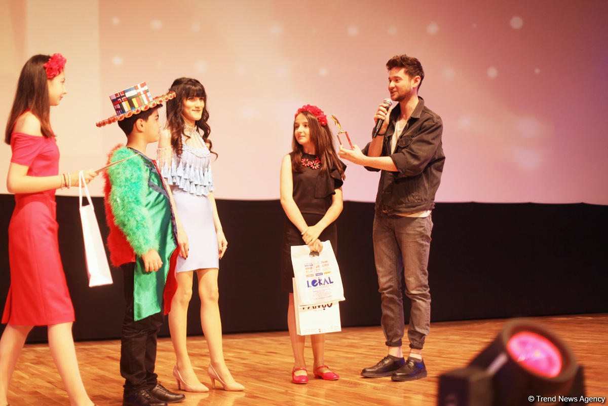 В Баку наградили победителей проекта Azerbaijan Golden Kids Awards 2018