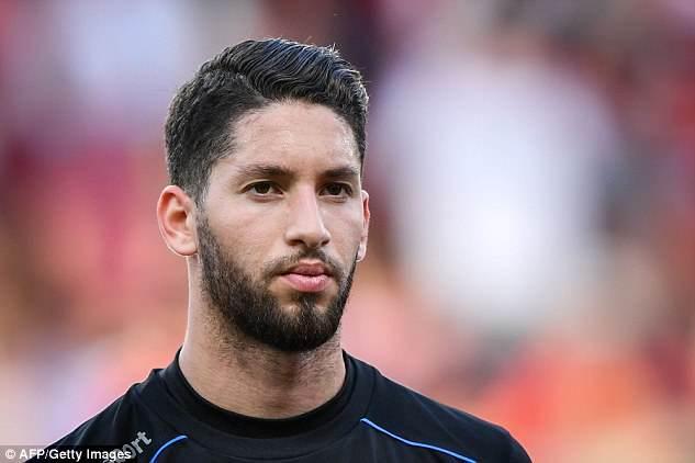 Komandasının iftarı üçün iki dəfə yıxıldı - Maraqlı olay